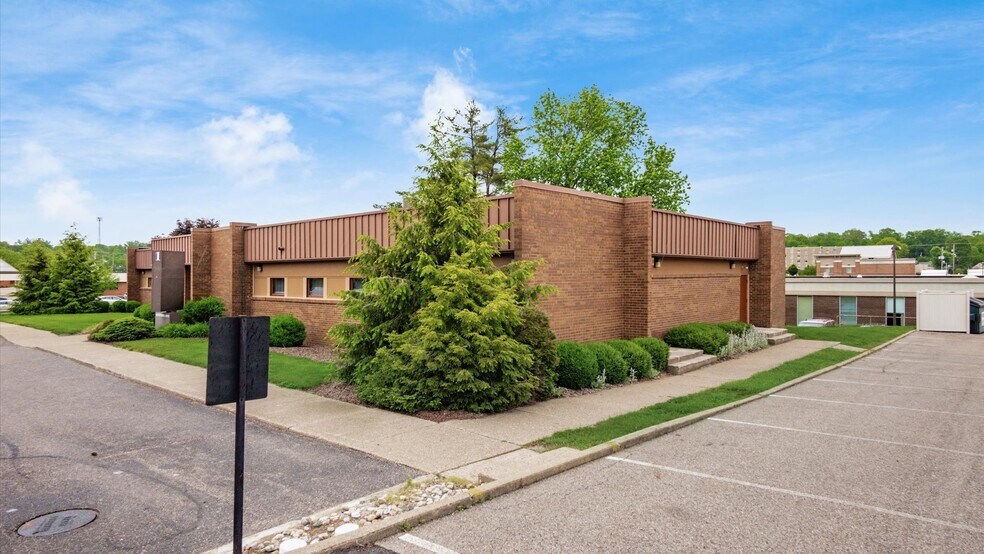 More Photos Of 830 Bethesda Dr, Zanesville Medical For Sale