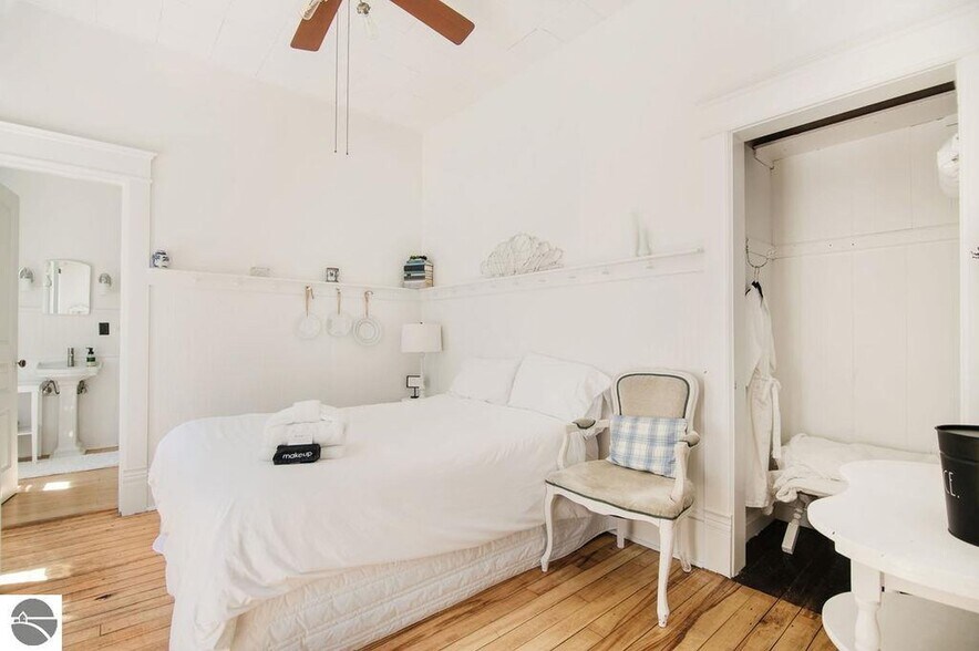 More Photos Of 2287 S Main St, Central Lake Hospitality For Sale