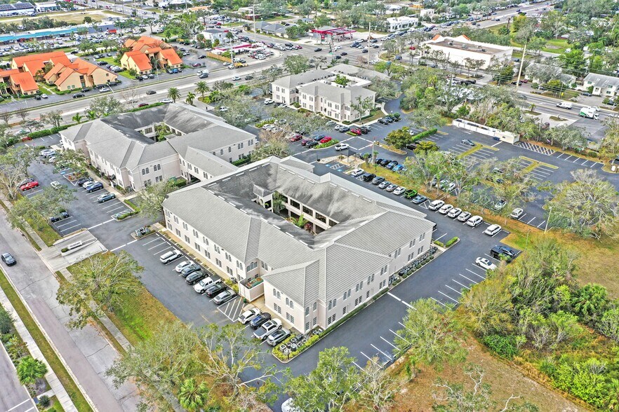 More Photos Of 2803 Fruitville Rd, Sarasota Medical For Sale