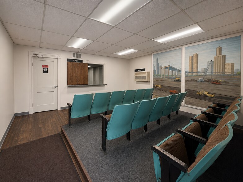 More Photos Of 3142-3144 W Cermak Rd, Chicago Storefront Retail Office For Sale