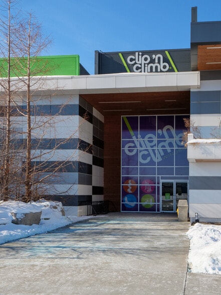 More Photos Of 3400 Grand Marais Rd E, Windsor Sports And Entertainment For Sale