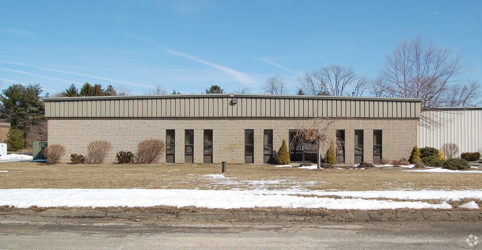 More Photos Of 8 Baldwin Dr, Branford Manufacturing For Lease