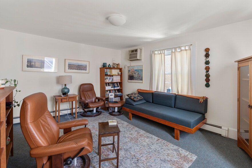 More Photos Of 113 Belmont St, Belmont Office For Sale