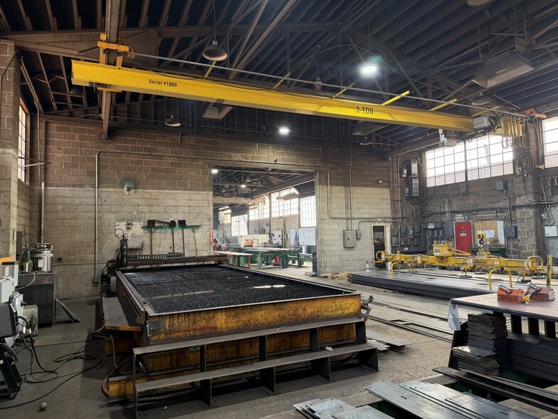 More Photos Of 3755 S Lipan St, Englewood Manufacturing For Sale