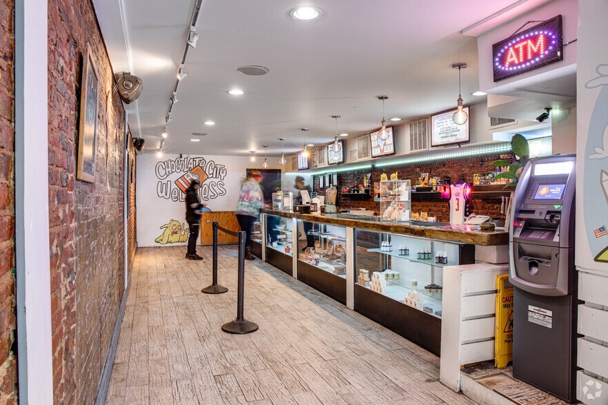 More Photos Of 1723 Connecticut Ave NW, Washington Storefront For Sale