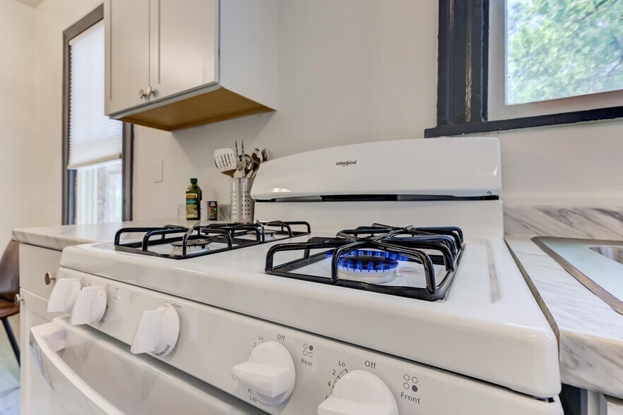 More Photos Of 196 N Auburndale St, Memphis Apartments For Sale