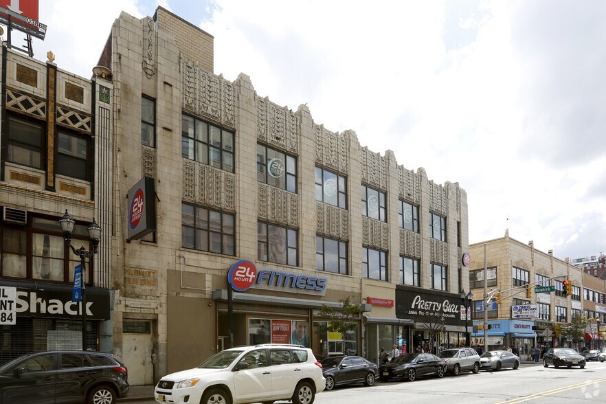 More Photos Of 912-920 Bergen Ave, Jersey City Storefront For Lease