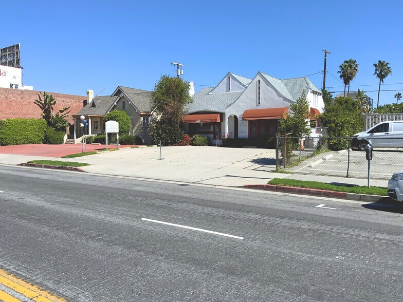 More Photos Of 636-642 N Larchmont Blvd, Los Angeles Office For Sale