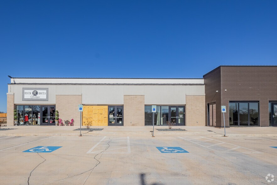 More Photos Of 1920 E 1st St, Chandler General Retail For Sale
