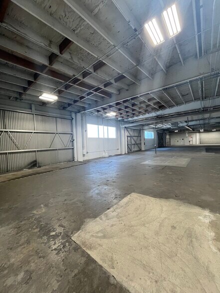 More Photos Of 11333 S La Cienega Blvd, Los Angeles Unknown For Lease