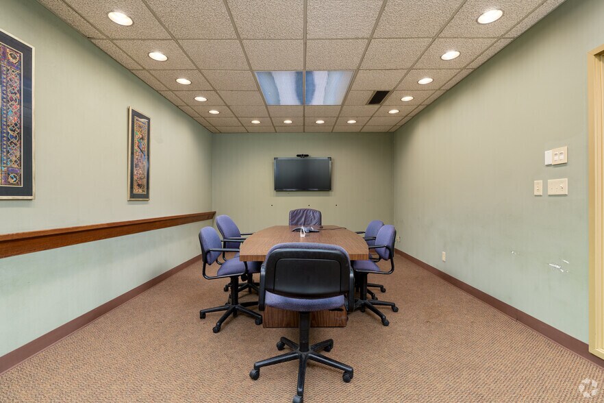 More Photos Of 1525 S Broadway, Saint Louis Office Residential For Sale