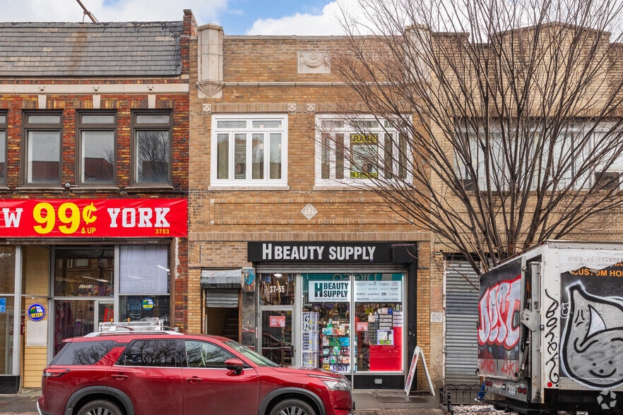 Primary Photo Of 3755 82nd St, Jackson Heights Storefront Retail Office For Lease
