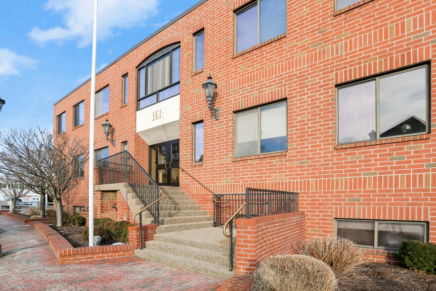 More Photos Of 161 Cherry St, New Canaan Office For Lease