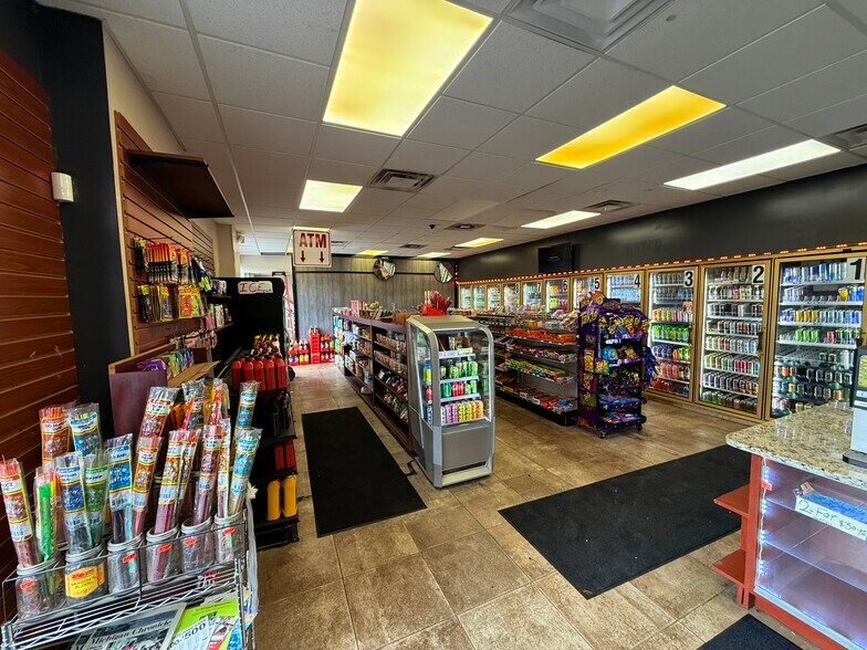 More Photos Of 8091 E Eight Mile Rd, Warren Freestanding For Sale