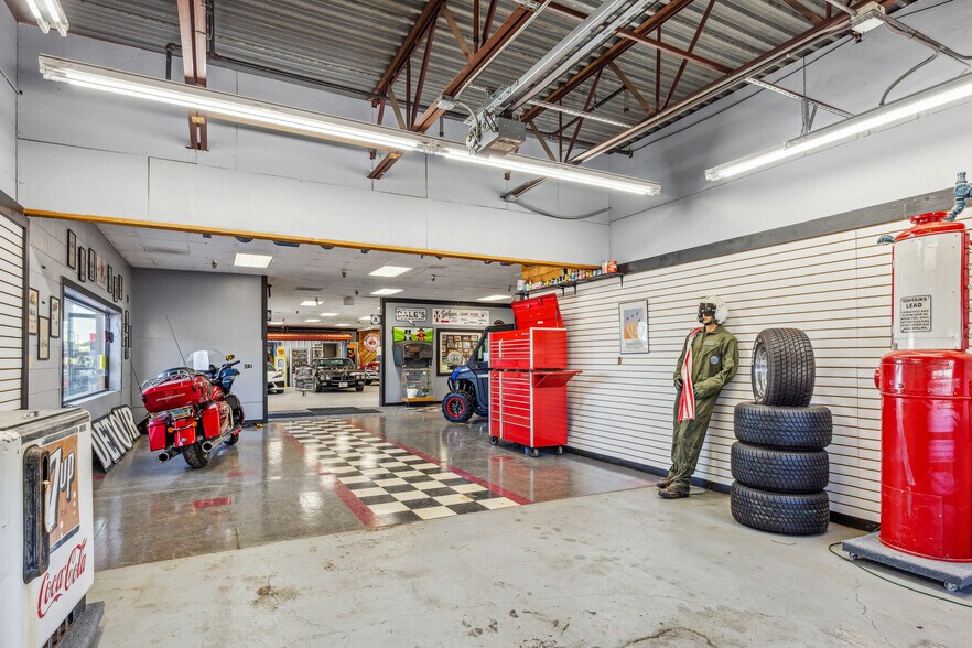 More Photos Of 417 24th St SW, Jamestown General Retail For Sale