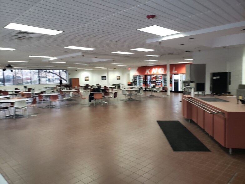 More Photos Of 4300 36th St SE, Grand Rapids Manufacturing For Lease