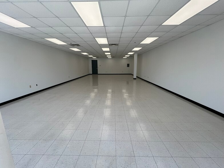 More Photos Of 1800 S Main St, McAllen Unknown For Lease