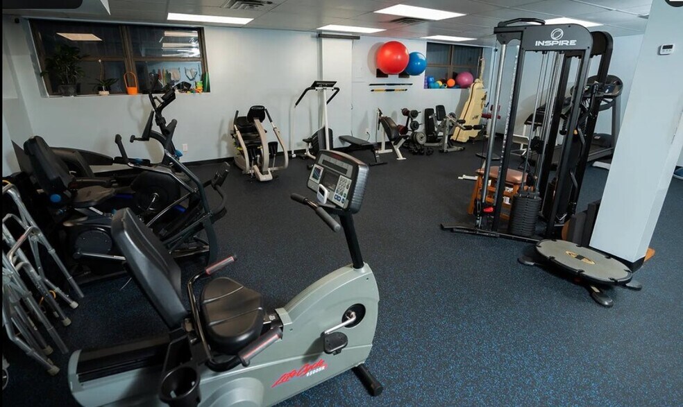 More Photos Of 3765 Riverdale Ave, Bronx Medical For Sale