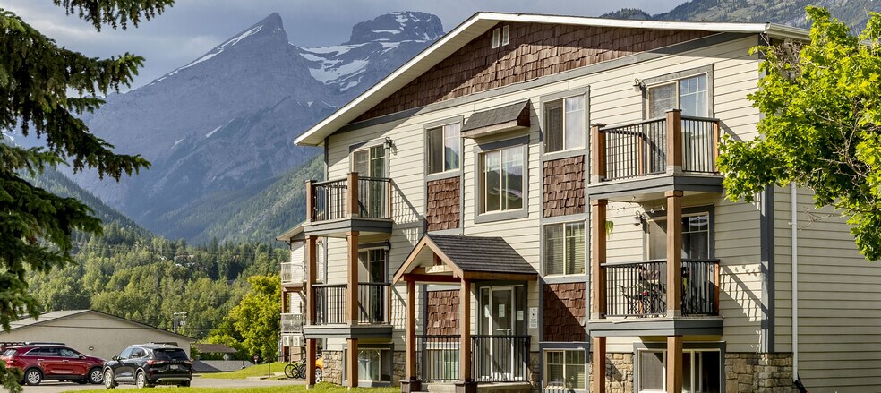 More Photos Of 1491 5 Av, Fernie Apartments For Sale