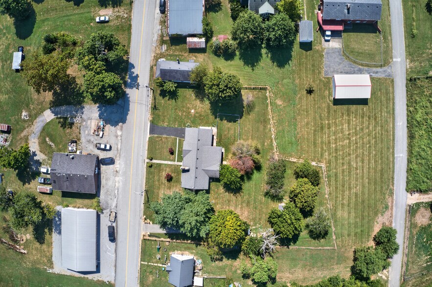 More Photos Of 43 Highway 433, Mackville Flex For Sale