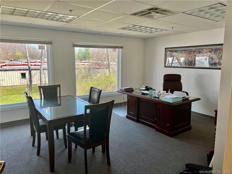 More Photos Of 163 Cedar St, Branford Medical For Lease
