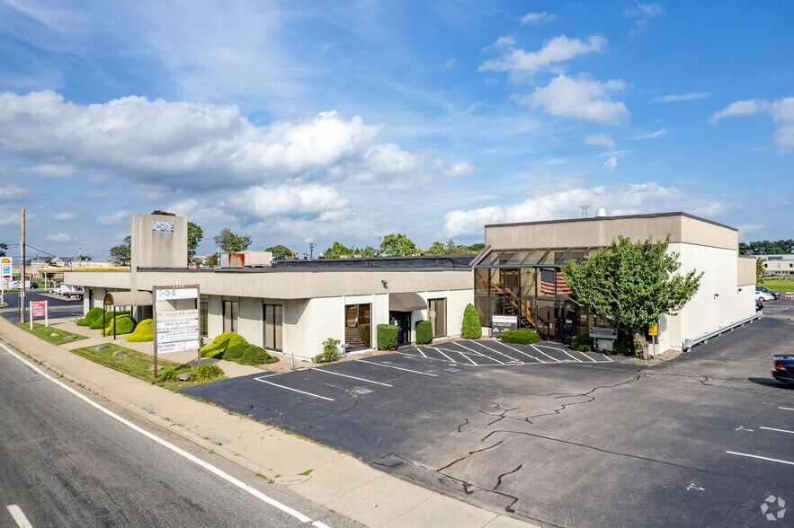 More Photos Of 2224 Pawtucket Ave, East Providence Office For Sale