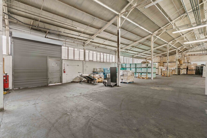 More Photos Of 3255 Saco St, Vernon Warehouse For Lease