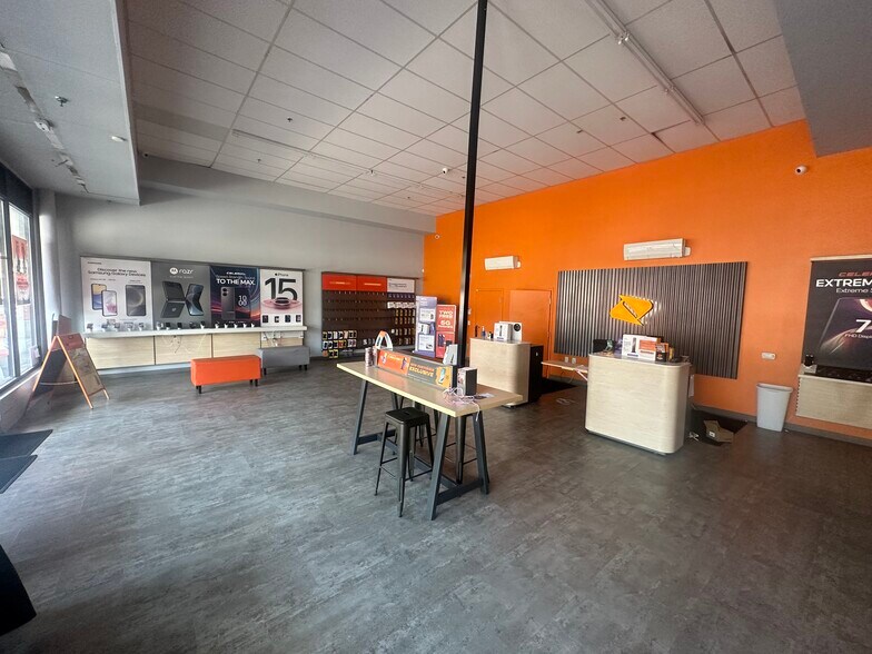 More Photos Of 206 N 7th St, Steubenville Storefront For Lease