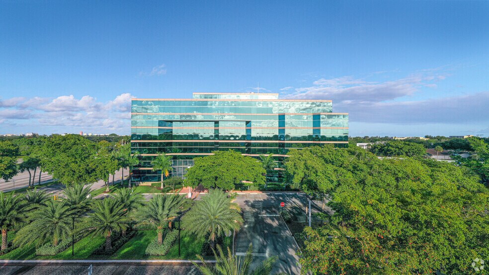 More Photos Of 600 W Hillsboro Blvd, Deerfield Beach Office For Lease