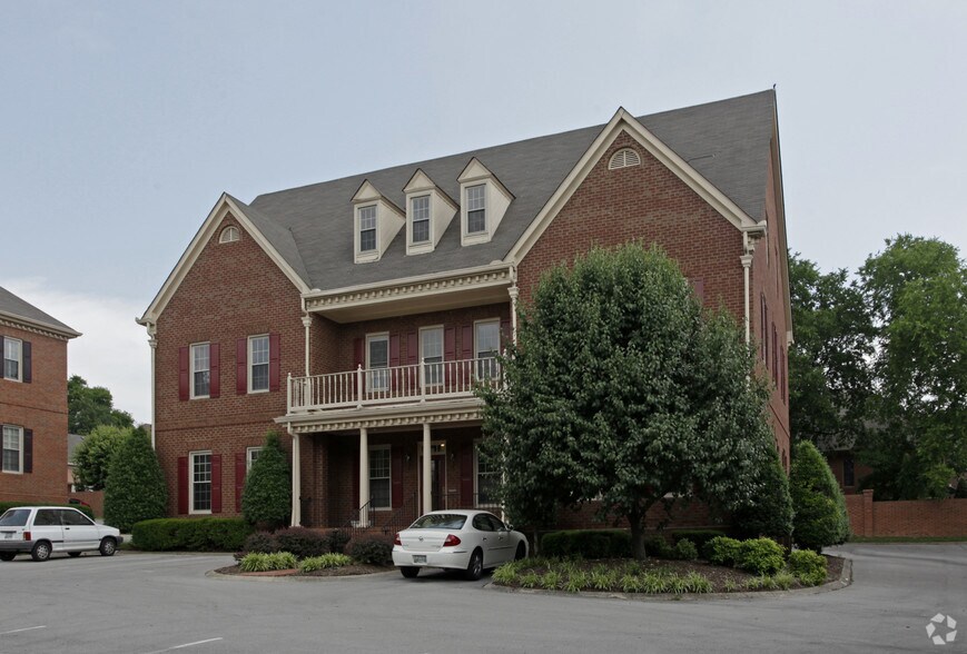 More Photos Of 113 Hazel Path, Hendersonville Office For Lease