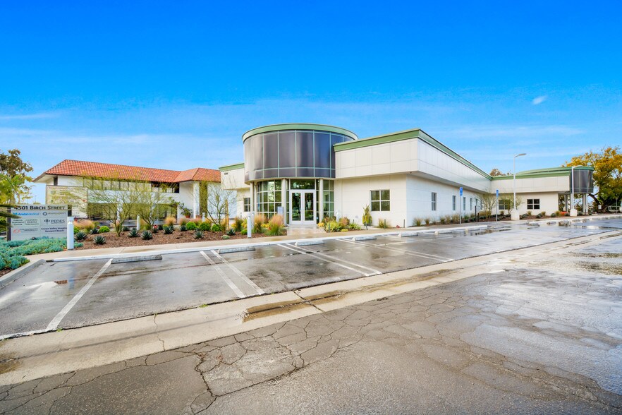 More Photos Of 4501 Birch St, Newport Beach Medical For Lease