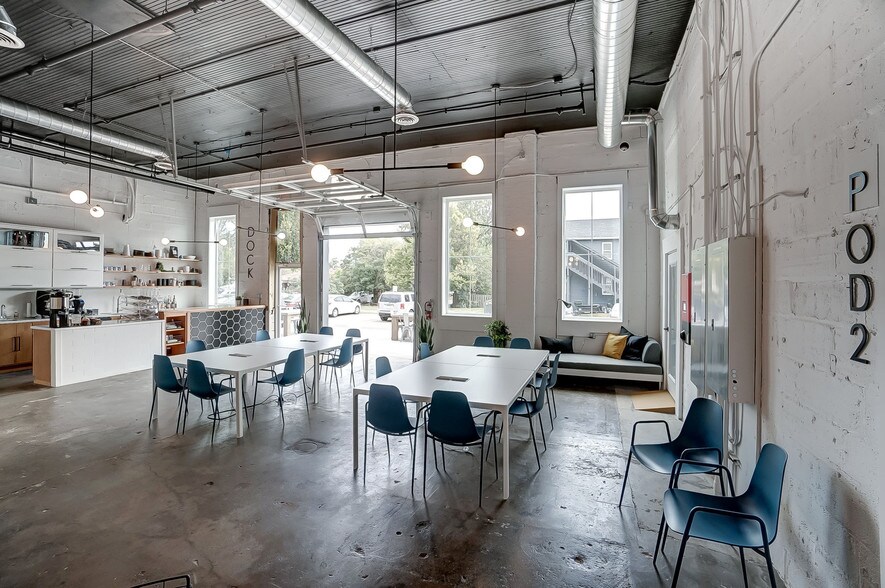 More Photos Of 408 4th Ave, Mason Office For Lease