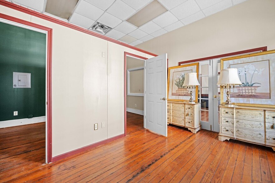 More Photos Of 219 E Screven St, Quitman Storefront Retail Office For Sale