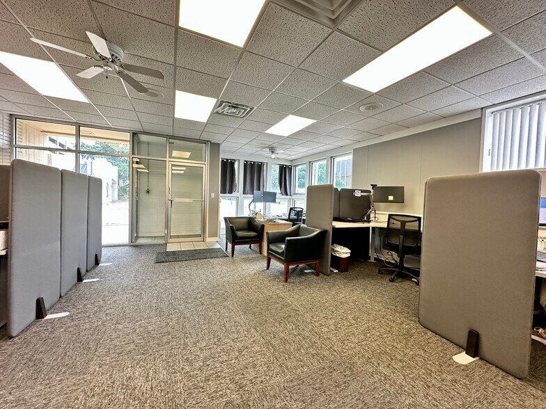 More Photos Of 705 Lamar St, Wichita Falls Office For Sale