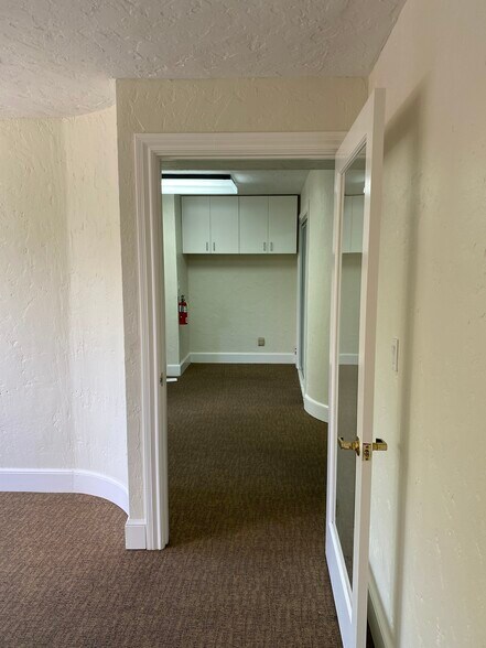 More Photos Of 6232 La Salle Ave, Oakland Office For Lease
