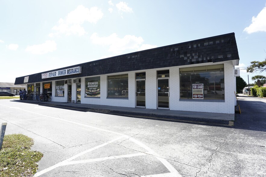 More Photos Of 3700-3710 49th St N, Saint Petersburg Storefront For Lease