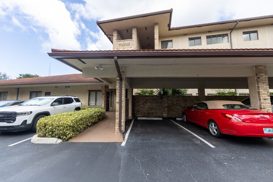 More Photos Of 300 NW 70th Ave, Plantation Medical For Sale