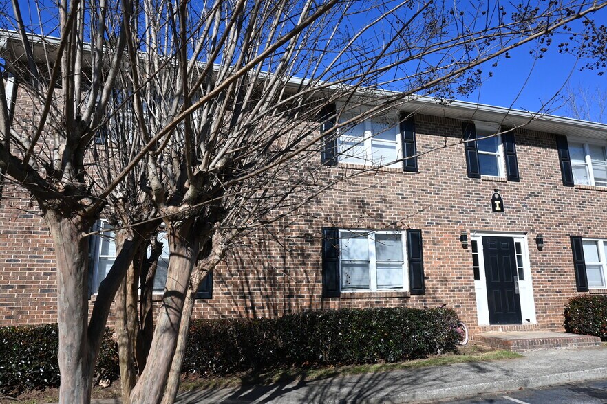 More Photos Of 393 Stone Mountain St, Lawrenceville Apartments For Sale