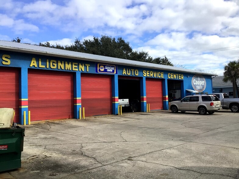 More Photos Of 2156 W King St, Cocoa Service For Sale