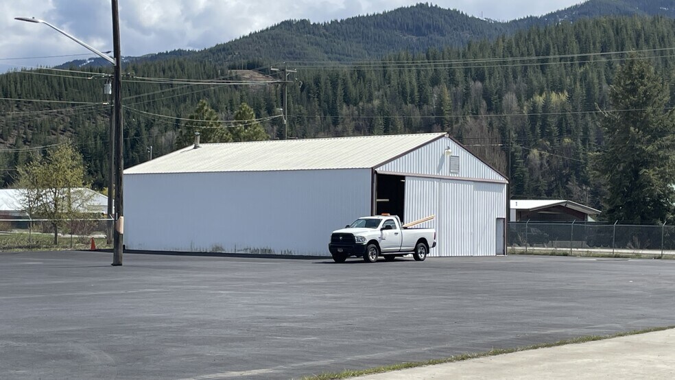 More Photos Of 689 Commerce Dr, Smelterville Warehouse For Lease