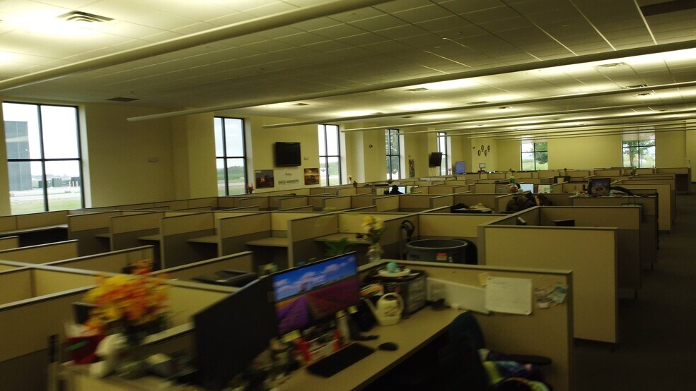 Primary Photo Of 1150 5th Ave SE, Hutchinson Office For Lease