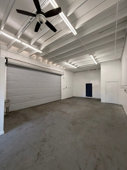 More Photos Of 21314-21316 Sherman Way, Canoga Park Service For Lease