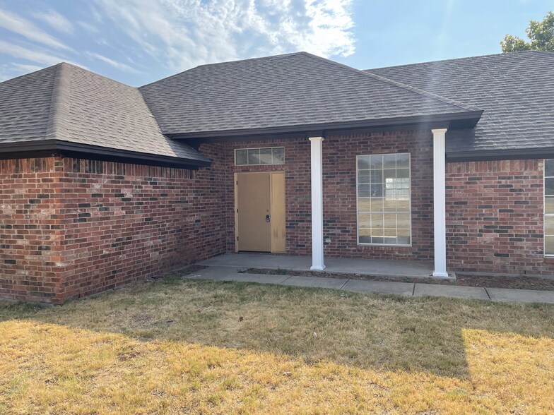 More Photos Of 4310 US-377, Aubrey Office For Lease