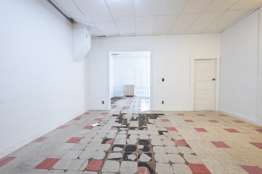 More Photos Of 2313 13th, Columbus General Retail For Sale