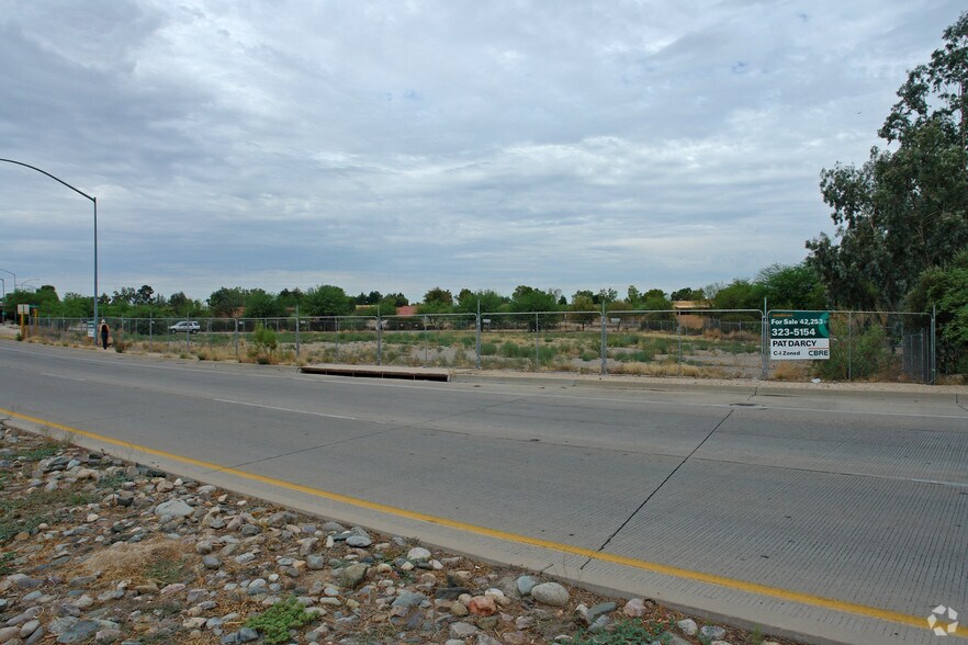 More Photos Of 2478 N Desert Links Dr, Tucson Land For Sale