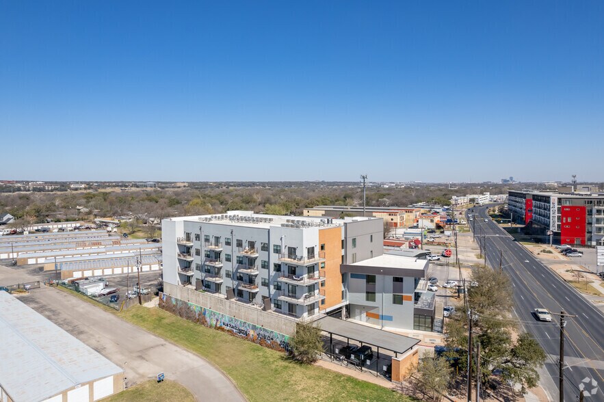 More Photos Of 6444 Burnet Rd, Austin Apartments For Lease