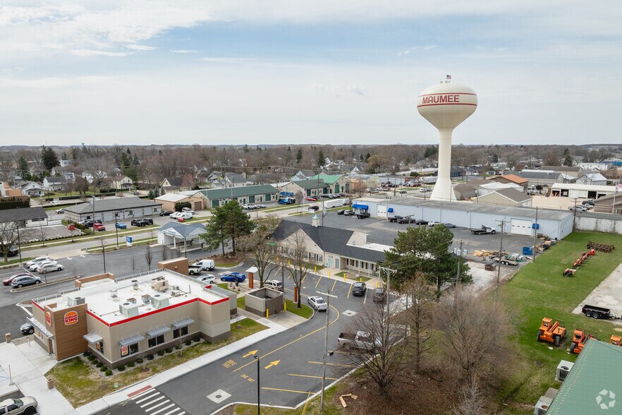 More Photos Of 705 Conant St, Maumee Office For Sale