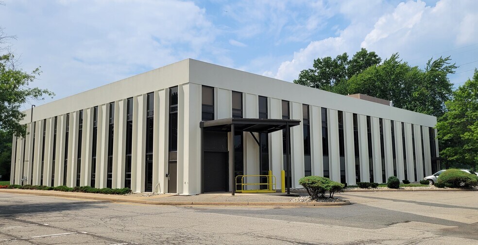 More Photos Of 16 Wing Dr, Cedar Knolls Office For Lease