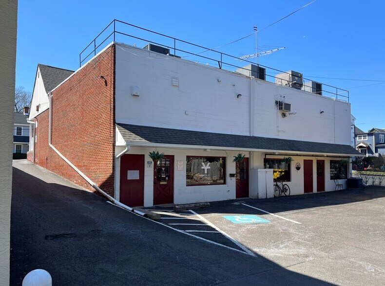 More Photos Of 40 S Main St, Yardley Storefront Retail Office For Lease