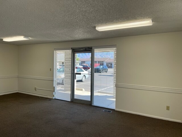 More Photos Of 590 W State Rd, Pleasant Grove Office Residential For Lease